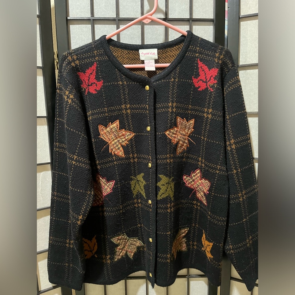 CRYSTAL-KOBE VINTAGE Embroidered Black Leaf Cardigan with Gold Buttons SZ L